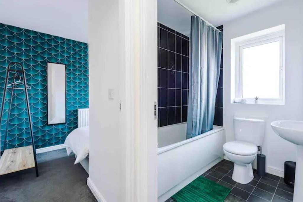 Spacious 5 Bedroom Home Hosted By Mcr Dens Manchester Ngoại thất bức ảnh