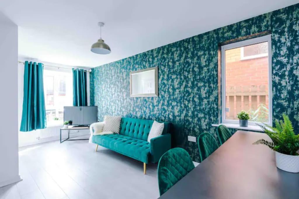Spacious 5 Bedroom Home Hosted By Mcr Dens Manchester Ngoại thất bức ảnh